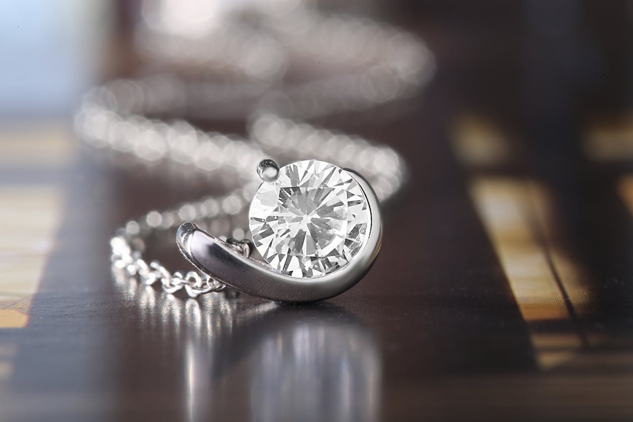 Close-up of a luxurious diamond necklace showcasing elegance and sophistication. Ideal for jewelry and fashion imagery.